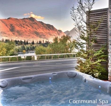 Modern Executive Living In Pounamu Queenstown Exterior photo