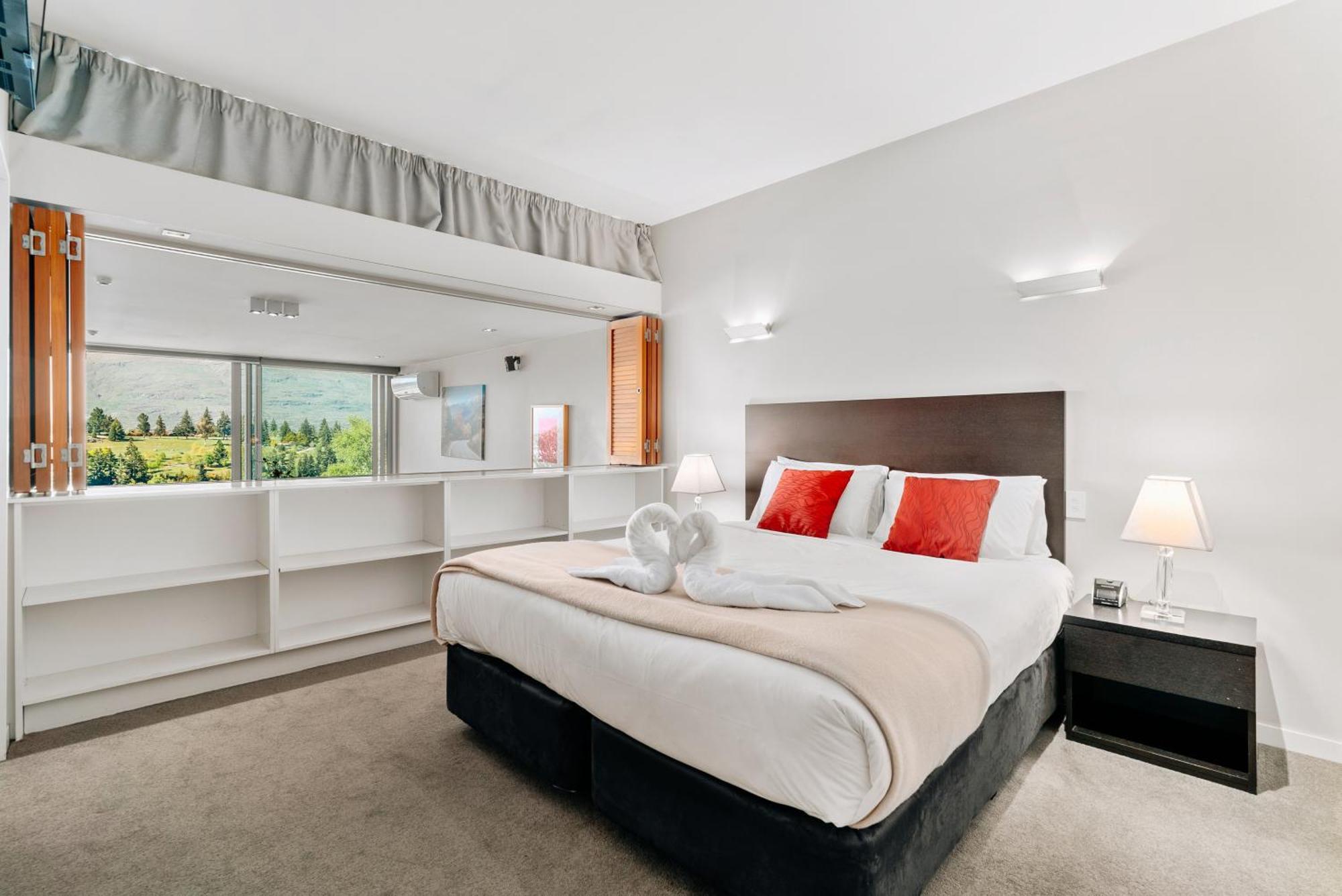 Modern Executive Living In Pounamu Queenstown Exterior photo