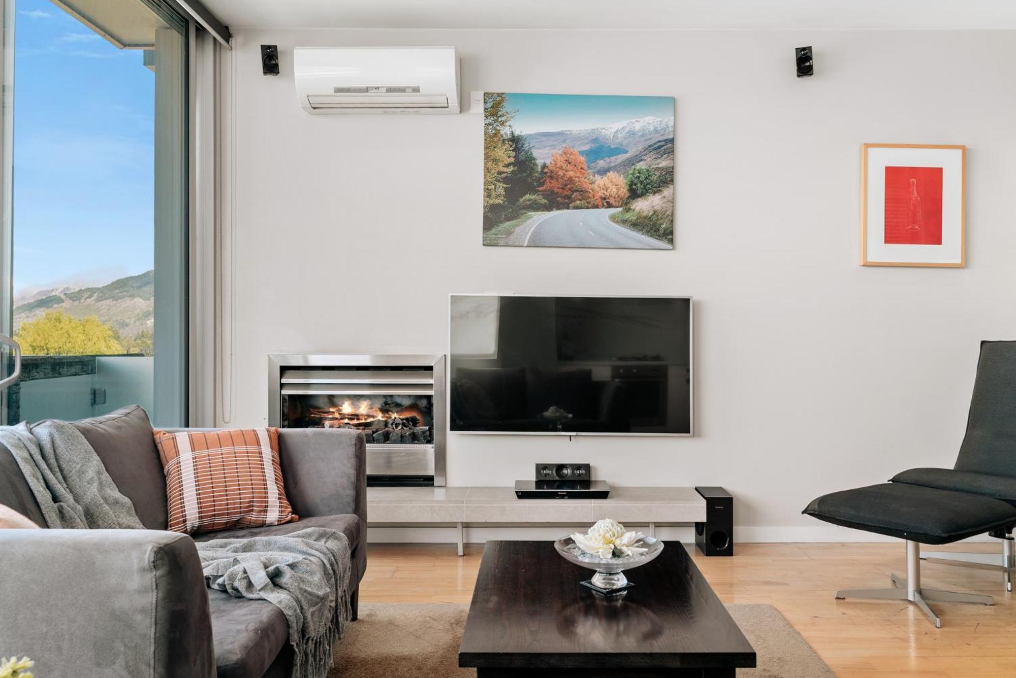 Modern Executive Living In Pounamu Queenstown Exterior photo