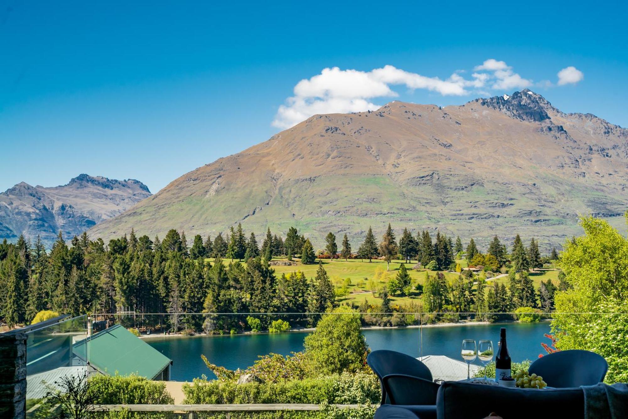 Modern Executive Living In Pounamu Queenstown Exterior photo