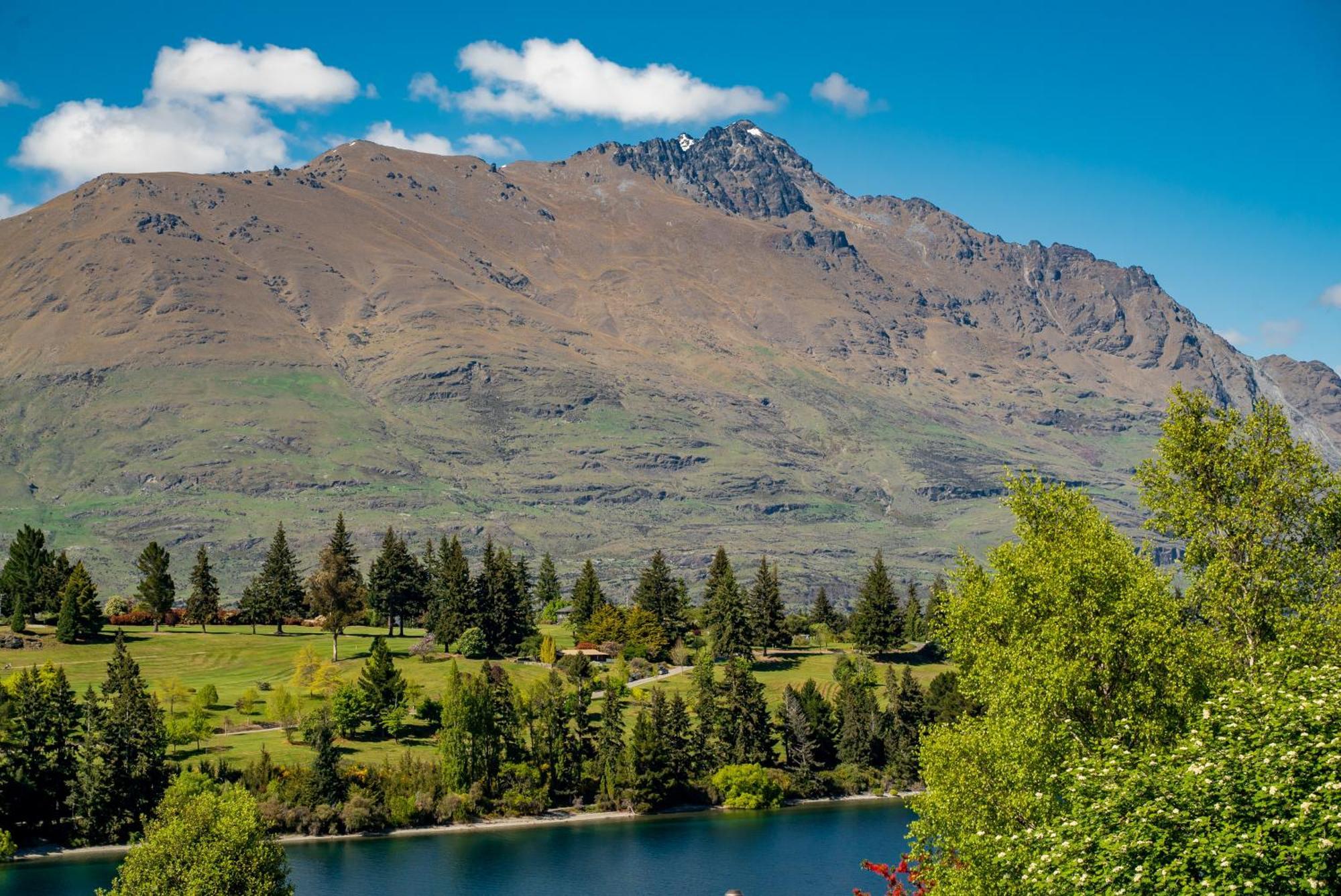 Modern Executive Living In Pounamu Queenstown Exterior photo